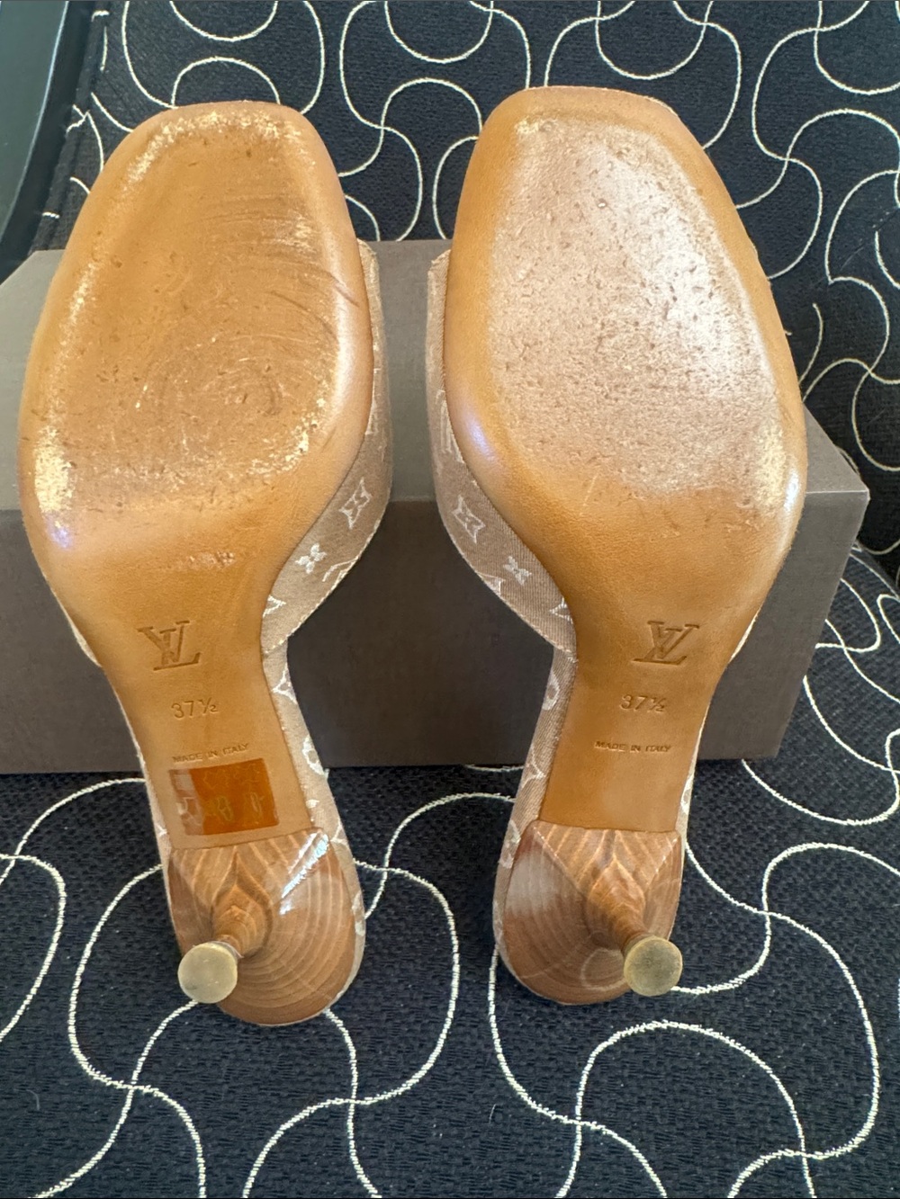 Louis Vuitton Tan Monogram Mules with Gold Bow Accent - Picture 4 of 6